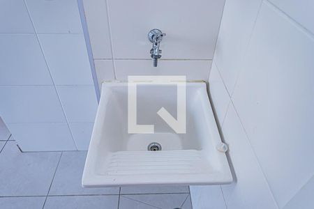 Sala, cozinha e área de serviço de apartamento à venda com 2 quartos, 32m² em Piqueri, São Paulo