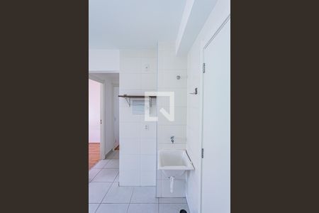 Sala, cozinha e área de serviço de apartamento à venda com 2 quartos, 32m² em Piqueri, São Paulo