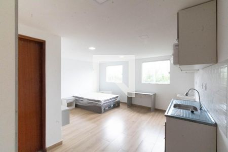 Sala/Cozinha de kitnet/studio para alugar com 1 quarto, 32m² em Campo Grande, Rio de Janeiro