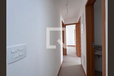 Corredor de apartamento à venda com 3 quartos, 88m² em Recreio dos Bandeirantes, Rio de Janeiro