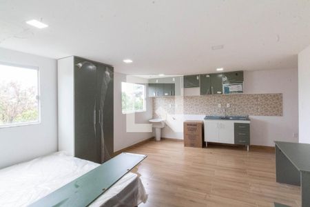 Sala/Quarto de kitnet/studio para alugar com 1 quarto, 32m² em Campo Grande, Rio de Janeiro