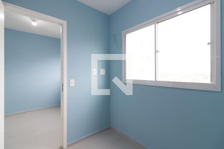 Quarto 2 de apartamento para alugar com 2 quartos, 34m² em Vila Pierina, São Paulo