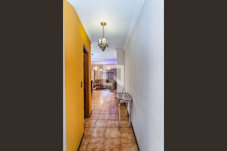 Corredor de casa à venda com 3 quartos, 150m² em Parque São Domingos, São Paulo