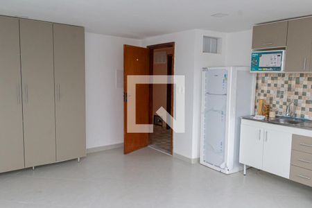 Sala/Quarto de kitnet/studio para alugar com 1 quarto, 25m² em Campo Grande, Rio de Janeiro