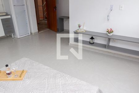 Sala/Quarto de kitnet/studio para alugar com 1 quarto, 25m² em Campo Grande, Rio de Janeiro