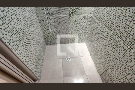 Banheiro da Suíte de casa para alugar com 2 quartos, 90m² em Santo Antônio Paulista, Ferraz de Vasconcelos