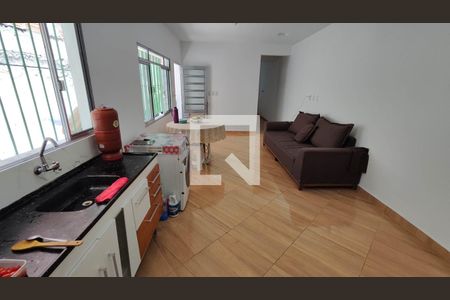 Sala e cozinha de casa para alugar com 2 quartos, 90m² em Santo Antônio Paulista, Ferraz de Vasconcelos