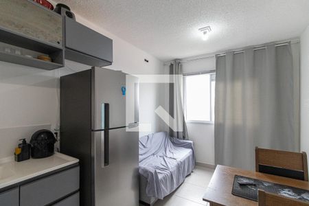 Sala e Cozinha de apartamento para alugar com 2 quartos, 33m² em Fazenda Aricanduva, São Paulo