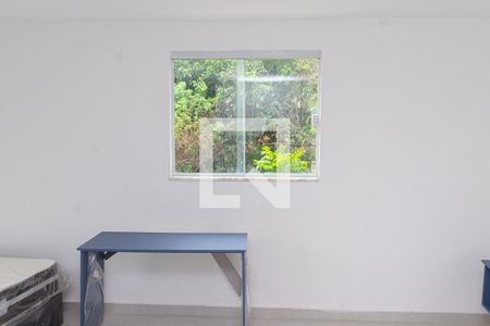 Sala/Quarto de kitnet/studio para alugar com 1 quarto, 25m² em Campo Grande, Rio de Janeiro