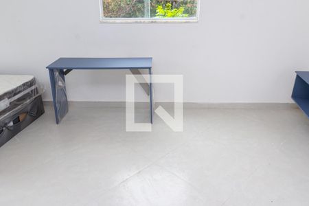 Sala/Quarto de kitnet/studio para alugar com 1 quarto, 25m² em Campo Grande, Rio de Janeiro