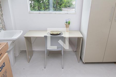 Sala/Quarto de kitnet/studio para alugar com 1 quarto, 25m² em Campo Grande, Rio de Janeiro