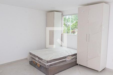 Sala/Quarto de kitnet/studio para alugar com 1 quarto, 25m² em Campo Grande, Rio de Janeiro