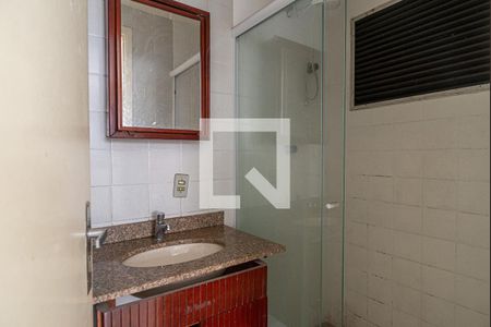 Banheiro de kitnet/studio para alugar com 1 quarto, 26m² em Bela Vista, São Paulo