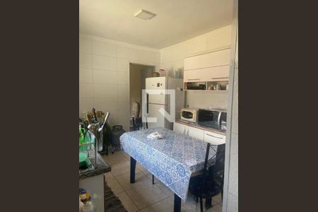 Casa à venda com 2 quartos, 260m² em Vila Yolanda, Osasco