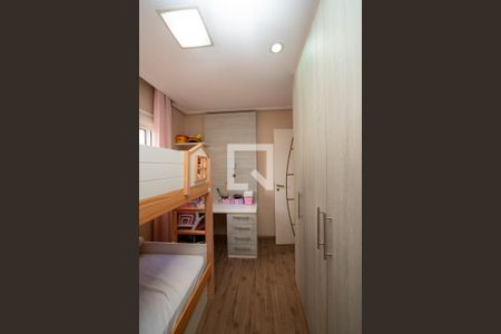 Quarto de apartamento para alugar com 2 quartos, 76m² em Jardim Tupanci, Barueri