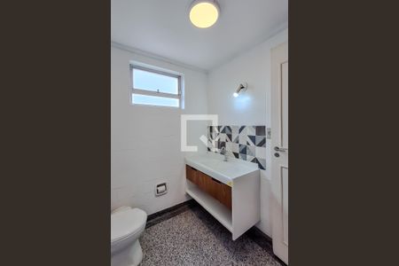 Banheiro de apartamento para alugar com 1 quarto, 57m² em Jardim da Gloria, São Paulo