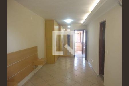 Casa à venda com 3 quartos, 193m² em Quitaúna, Osasco