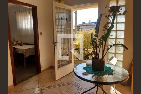 Casa à venda com 3 quartos, 200m² em Jardim das Flores, Osasco