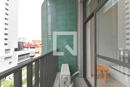 Varanda de kitnet/studio para alugar com 1 quarto, 24m² em Santo Amaro, São Paulo
