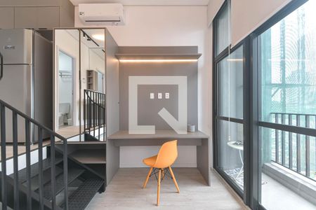 Quarto de kitnet/studio para alugar com 1 quarto, 24m² em Santo Amaro, São Paulo
