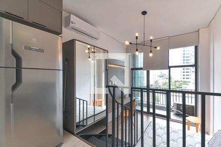 Quarto de kitnet/studio para alugar com 1 quarto, 24m² em Santo Amaro, São Paulo