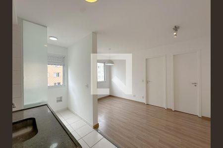 Sala/Cozinha de apartamento para alugar com 1 quarto, 33m² em Água Branca, São Paulo
