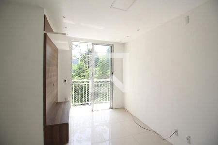 Sala de apartamento para alugar com 2 quartos, 47m² em Taquara, Rio de Janeiro