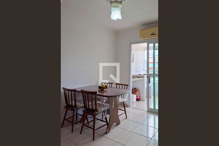 Sala de apartamento para alugar com 2 quartos, 85m² em Guilhermina, Praia Grande