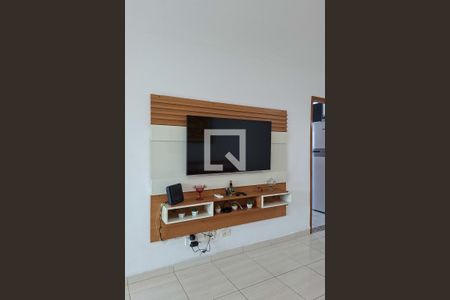 Sala de apartamento para alugar com 2 quartos, 85m² em Guilhermina, Praia Grande