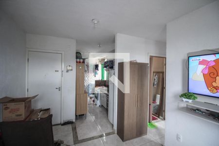 Sala de apartamento para alugar com 2 quartos, 44m² em Cerâmica, Nova Iguaçu