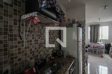 Cozinha de apartamento para alugar com 2 quartos, 44m² em Cerâmica, Nova Iguaçu