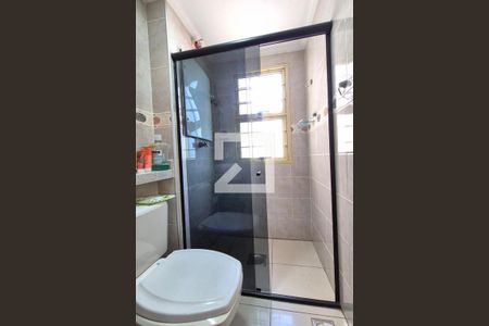 Banheiro de apartamento à venda com 3 quartos, 70m² em Loteamento Parque São Martinho, Campinas