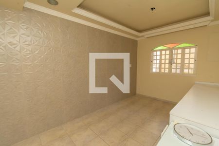 Sala 2 de casa para alugar com 3 quartos, 300m² em Diamante, Belo Horizonte