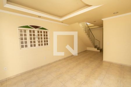 Sala de casa para alugar com 3 quartos, 300m² em Diamante, Belo Horizonte