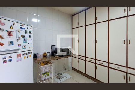 Casa à venda com 3 quartos, 150m² em Nova Vista, Belo Horizonte