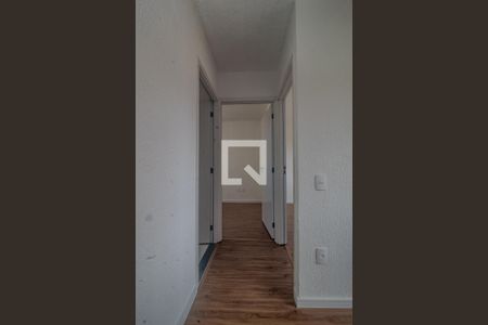 Corredor de apartamento para alugar com 2 quartos, 42m² em Ipanema, Porto Alegre