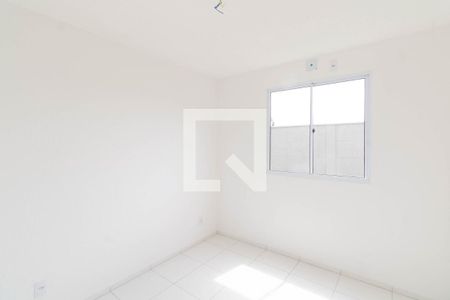 Quarto 2 de apartamento para alugar com 2 quartos, 46m² em Inhoaíba, Rio de Janeiro