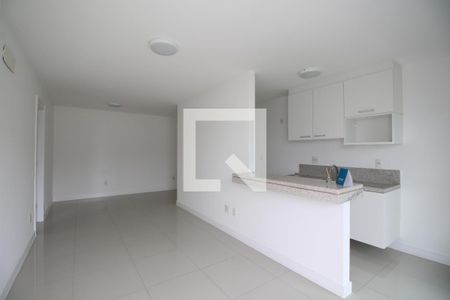 Sala de apartamento para alugar com 2 quartos, 79m² em Barra Olímpica, Rio de Janeiro