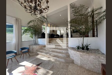 Hall de entrada de casa de condomínio para alugar com 5 quartos, 680m² em Residencial Morada dos Lagos, Barueri