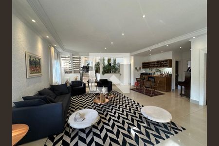 Sala de casa de condomínio para alugar com 5 quartos, 680m² em Residencial Morada dos Lagos, Barueri