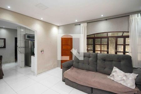 Sala de casa à venda com 4 quartos, 110m² em Fazenda da Juta, São Paulo