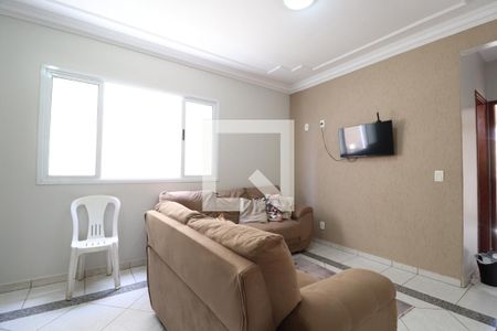 Sala de apartamento para alugar com 3 quartos, 70m² em Santa Mônica, Uberlândia