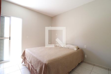 Quarto 1 - Suíte de apartamento para alugar com 3 quartos, 70m² em Santa Mônica, Uberlândia