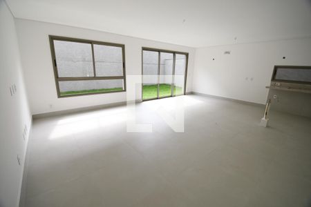Sala de casa de condomínio à venda com 3 quartos, 155m² em Loteamento Santa Ana do Atibaia -- Sousas, Campinas