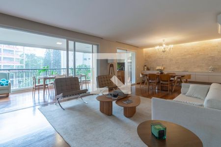 Sala de apartamento à venda com 3 quartos, 226m² em Vila Nova Conceição, São Paulo