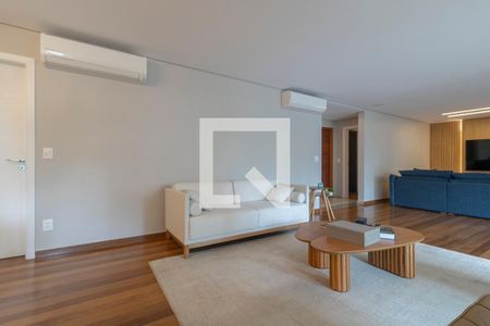 Sala de apartamento à venda com 3 quartos, 226m² em Vila Nova Conceição, São Paulo