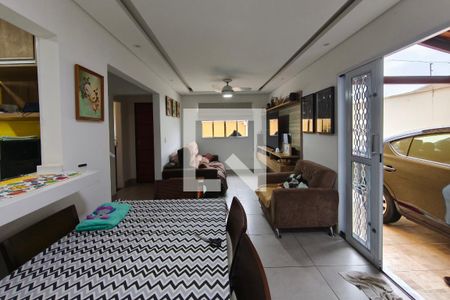 Sala de casa à venda com 3 quartos, 98m² em Parque Jambeiro, Campinas