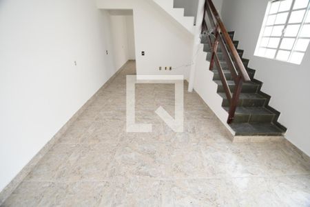 Sala de casa para alugar com 2 quartos, 85m² em Vila José Iório (sousas), Campinas