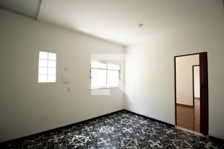 Suíte 1 de casa para alugar com 1 quarto, 30m² em Colubandê, São Gonçalo
