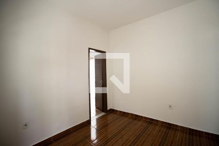 Sala de casa para alugar com 1 quarto, 30m² em Colubandê, São Gonçalo